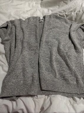 Aritzia WoMen's Lightweight Open-Front Gray Sweater Cardigan